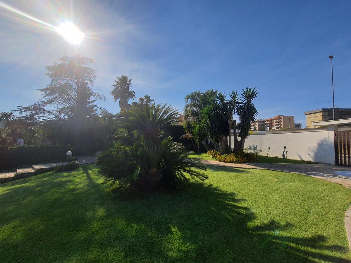 A Casa Di Carla - Villa In Salento レッチェ エクステリア 写真